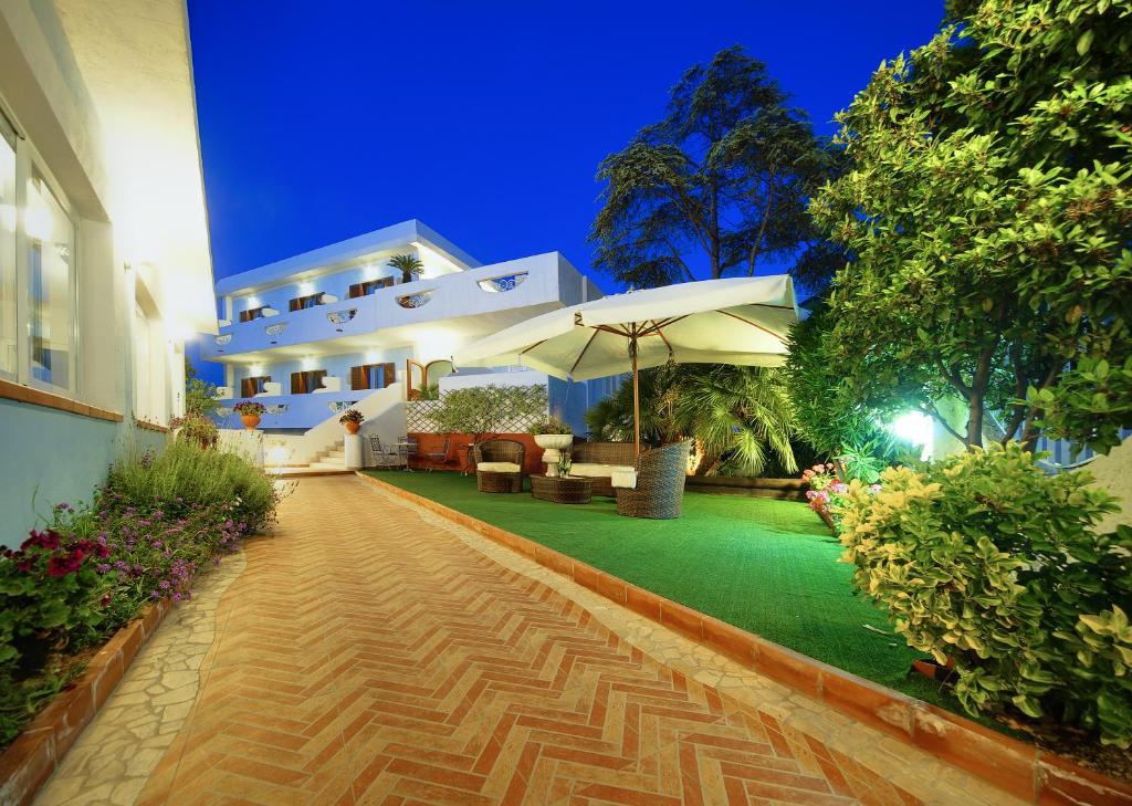 Iris Hotel Forio  Екстер'єр фото