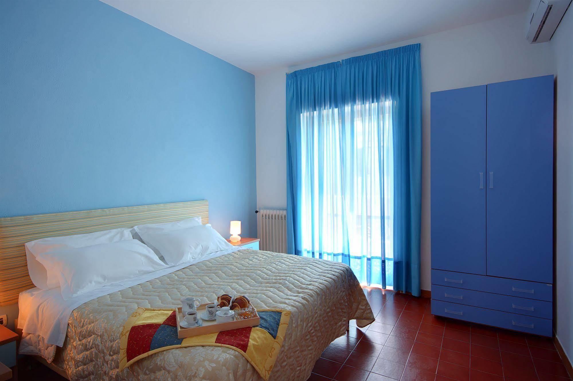Iris Hotel Forio  Екстер'єр фото